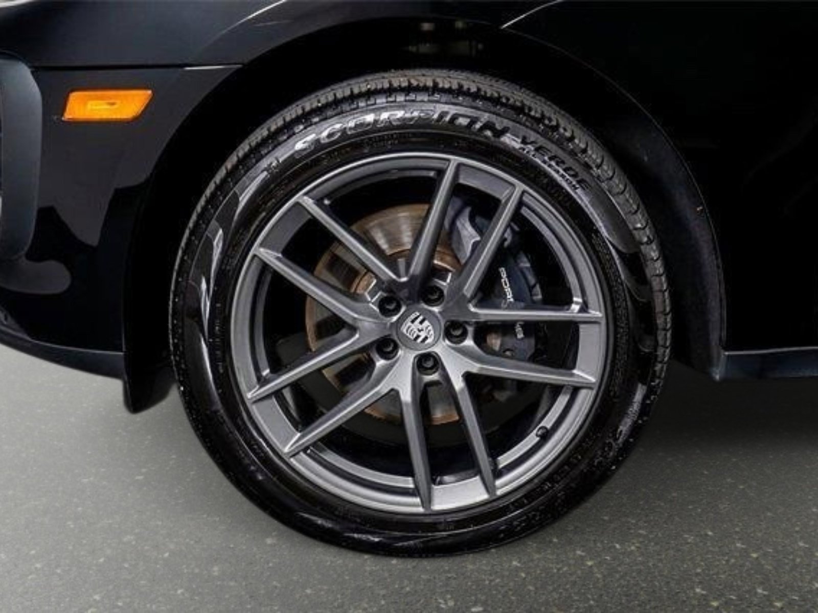 Used 2025 Porsche Macan Turbo AWD/4WD image 20
