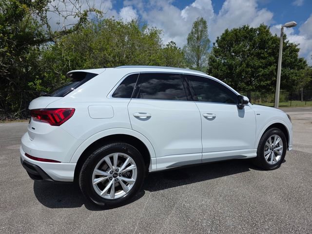 Used 2024 Audi Q3 2.0T Premium Plus w/ Premium Plus Package AWD/4WD image 3