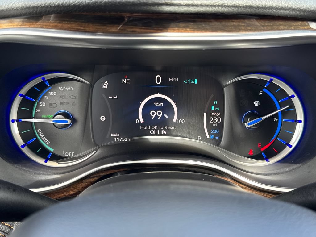 Used 2022 Chrysler Pacifica Pinnacle FWD image 32