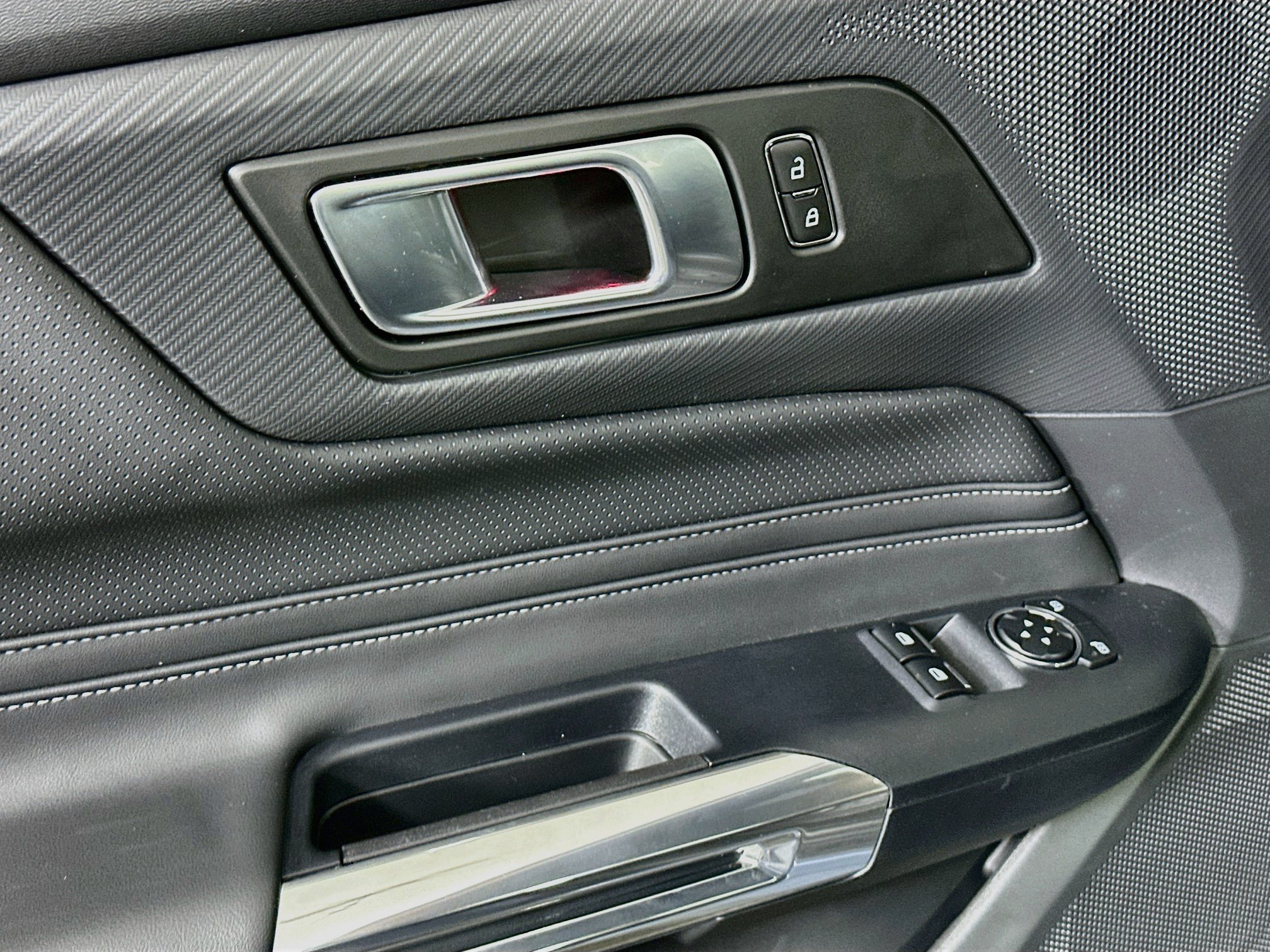 Used 2026 Ford Mustang Premium RWD image 15