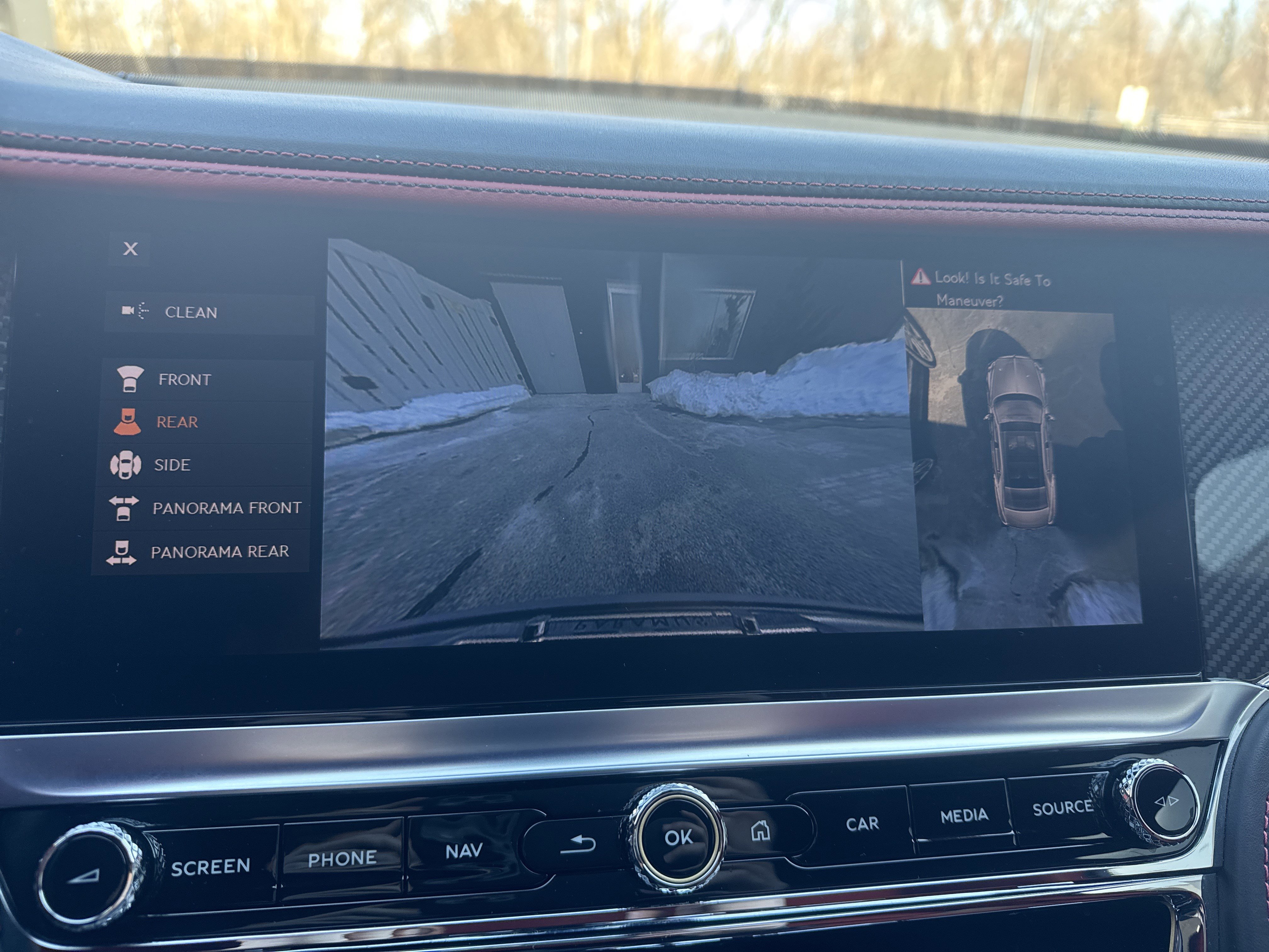 Used 2022 Bentley Flying Spur Plug-In Hybrid image 24