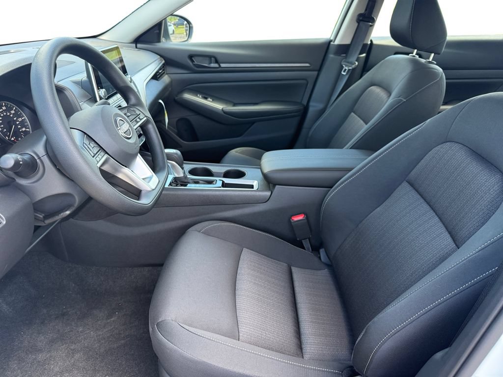 New 2026 Nissan Altima 2.5 SV FWD image 9
