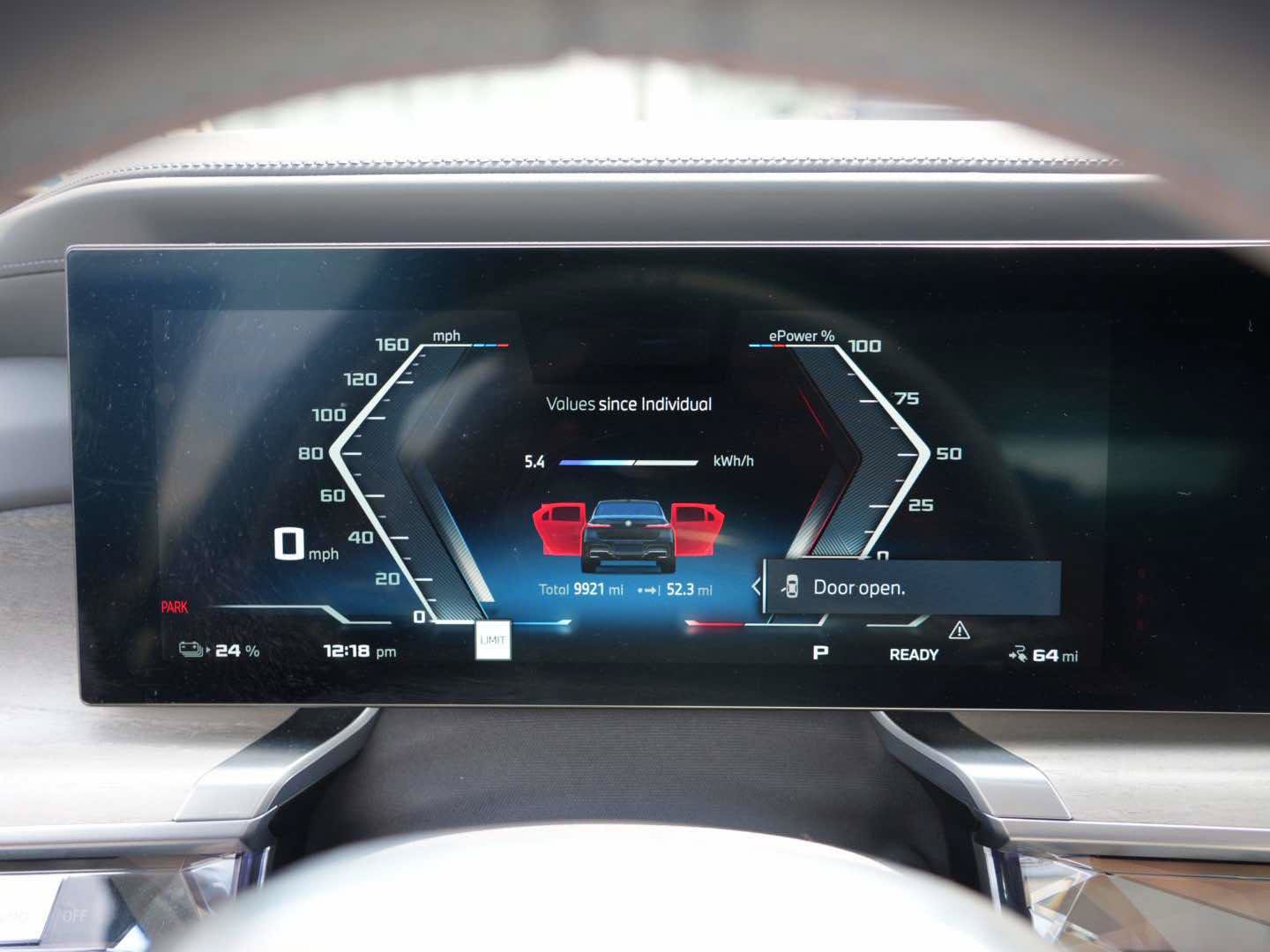 Used 2025 BMW i7 M70 AWD/4WD image 14