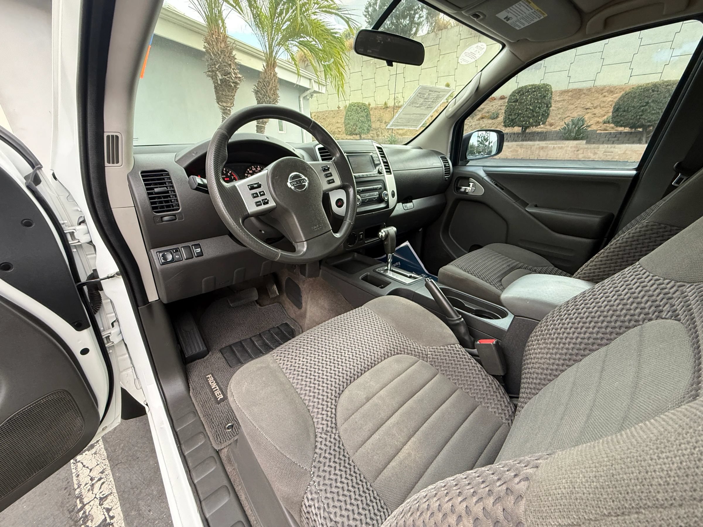 Used 2018 Nissan Frontier SV RWD image 12