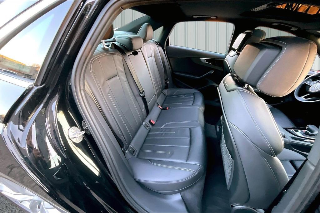 Used 2023 Audi A4 2.0T Premium w/ Convenience Package image 25