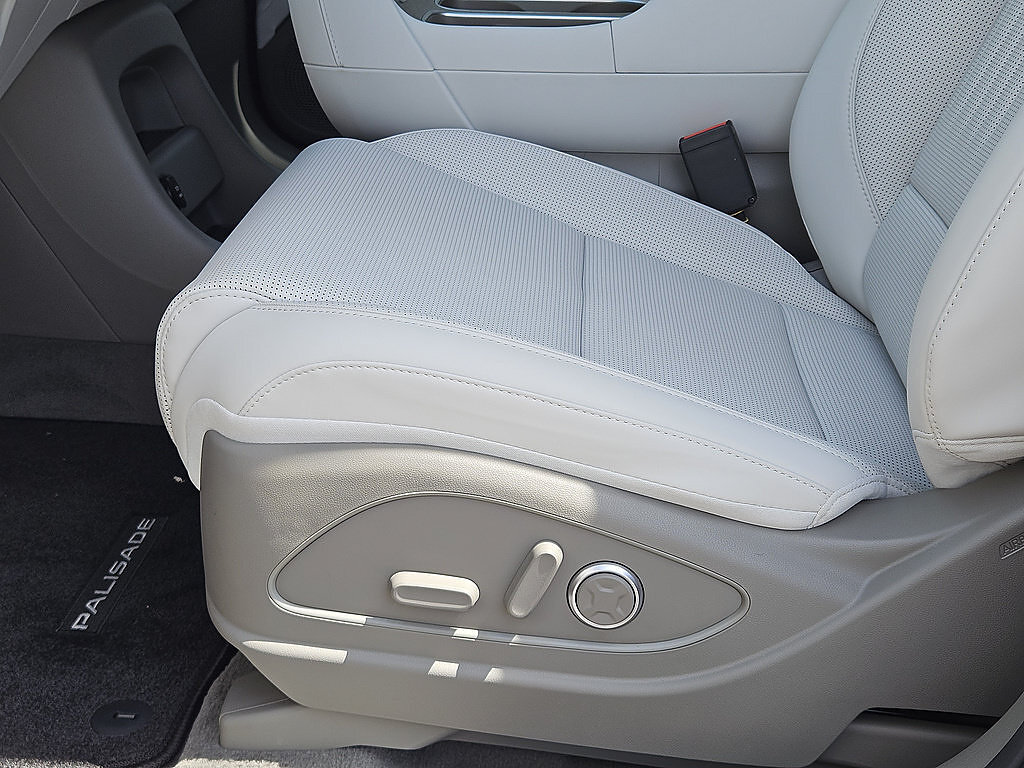 New 2026 Hyundai Palisade SEL Premium FWD image 24