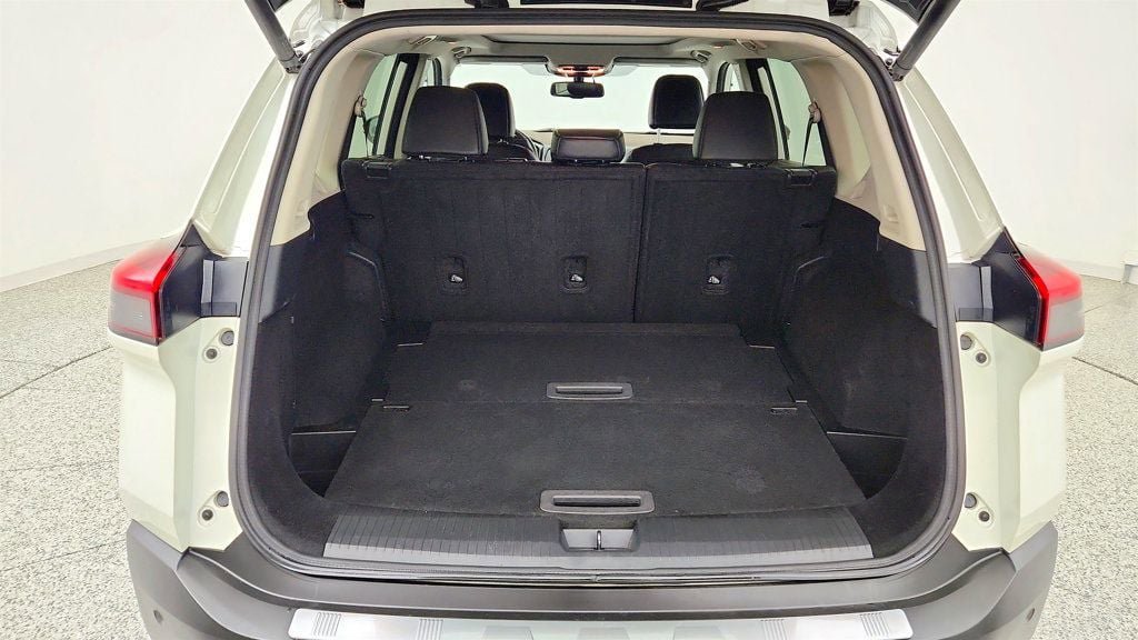 Used 2021 Nissan Rogue SL AWD/4WD image 22