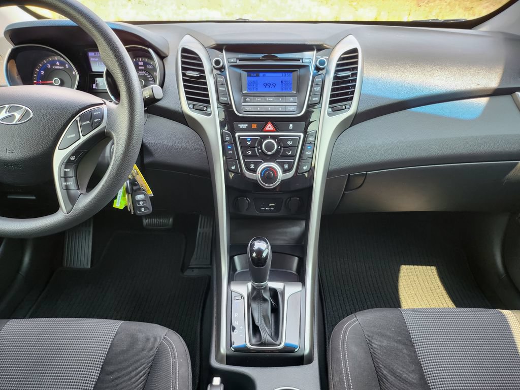 Used 2016 Hyundai Elantra GT FWD image 20