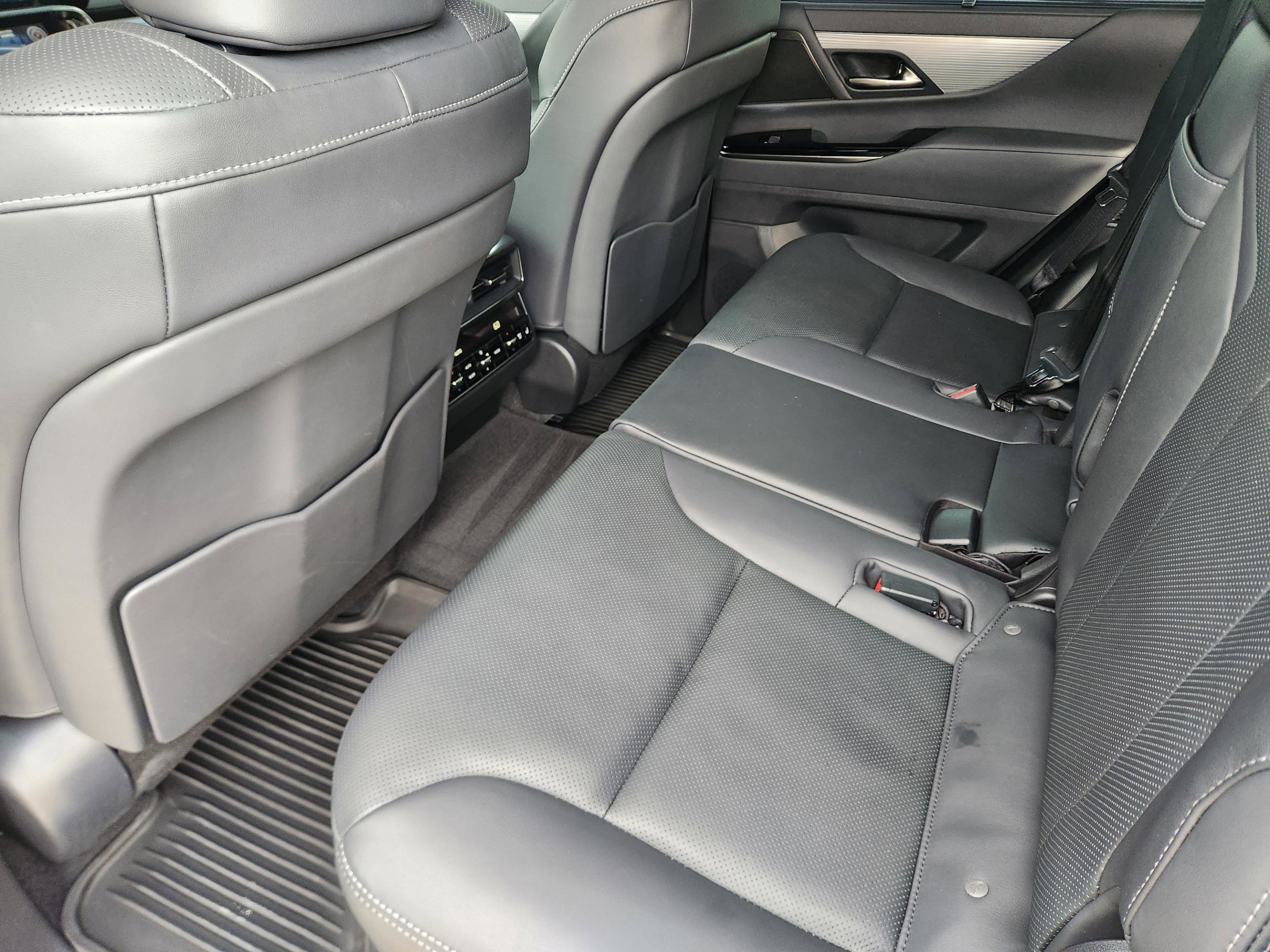Used 2024 Lexus LX 600 F Sport AWD/4WD image 26