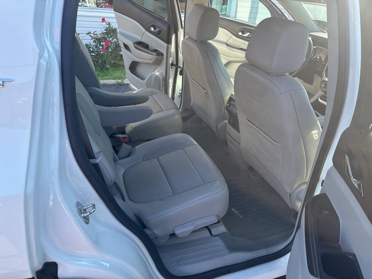 Used 2020 GMC Acadia SLT AWD/4WD image 20