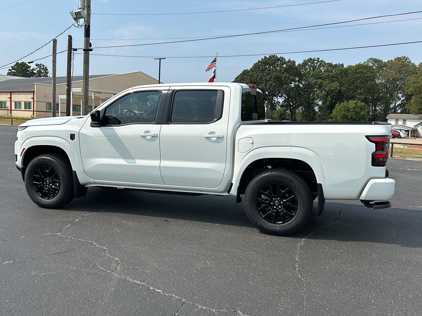 New 2026 Nissan Frontier SV w/ Tow Package image 4