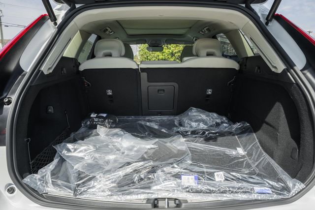 New 2026 Volvo XC60 T8 Ultra w/ Protection Package Premier image 10