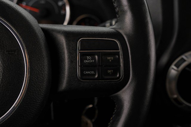 Used 2015 Jeep Wrangler Sahara AWD/4WD image 15