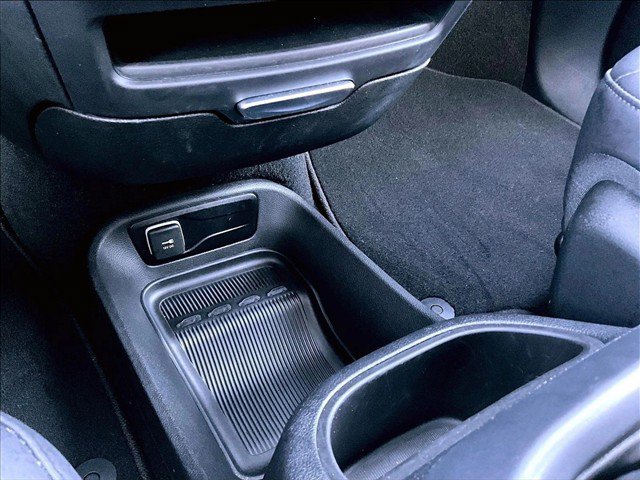 Used 2026 Chrysler Pacifica Select FWD image 23