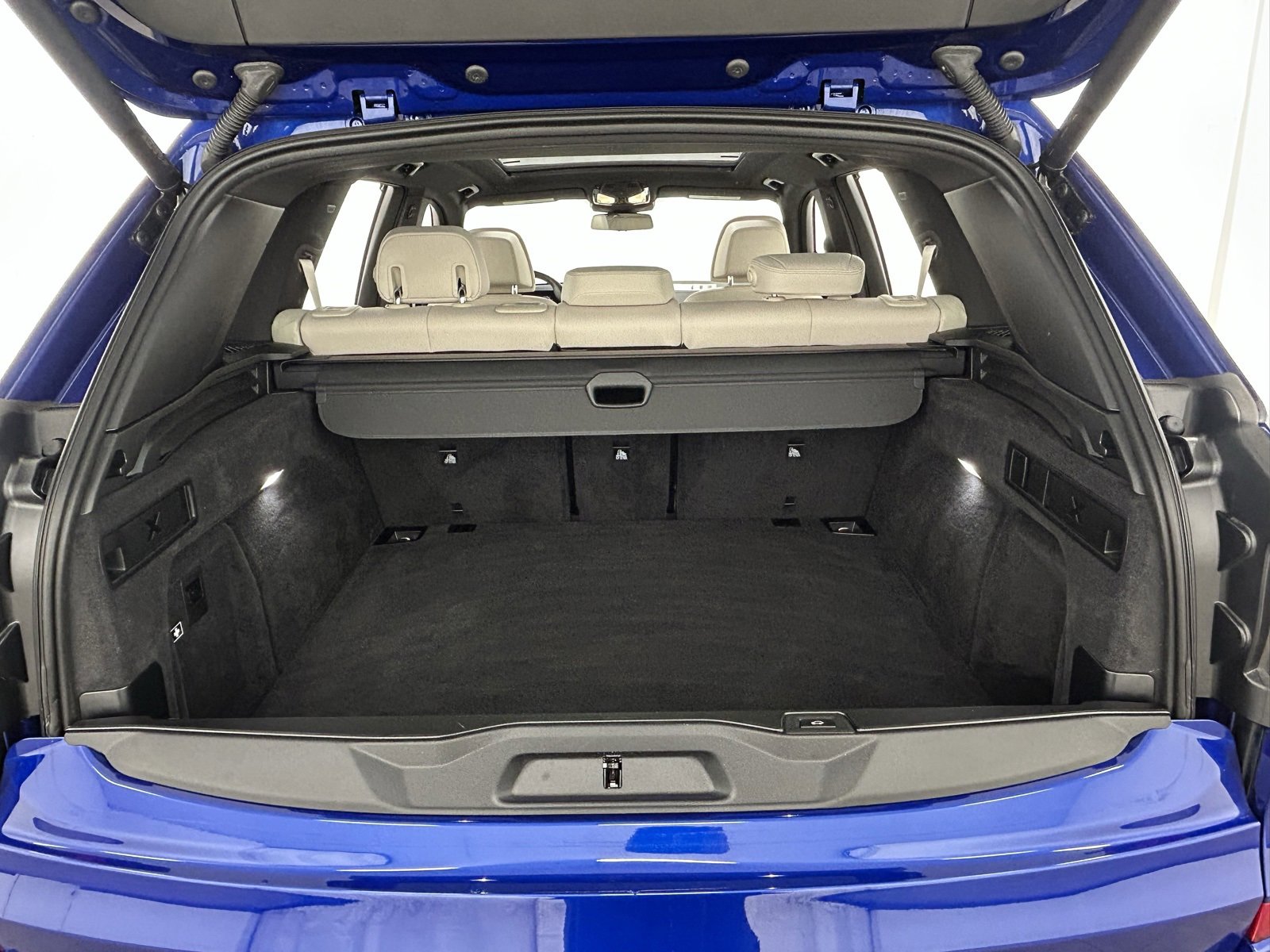 Used 2025 BMW X5 M60i image 38