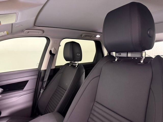 Certified 2025 Land Rover Discovery Sport S image 17