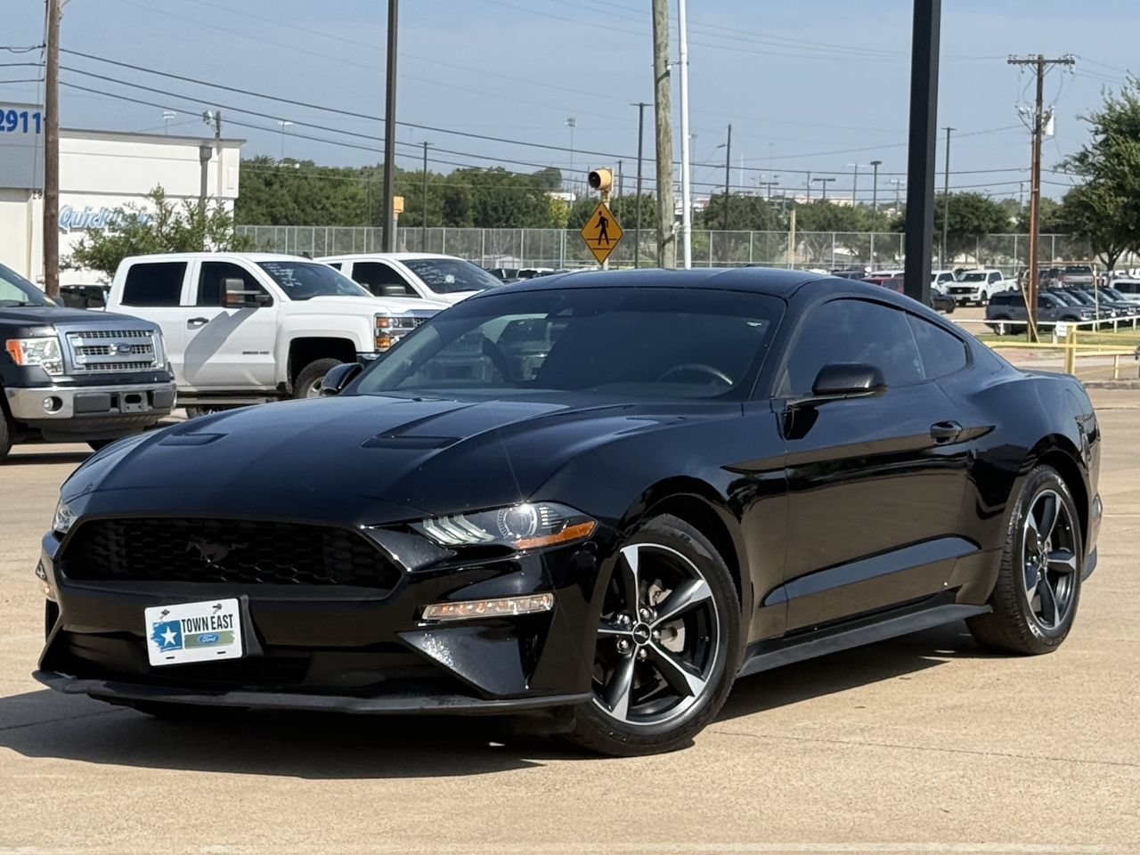 Used 2022 Ford Mustang Coupe w/ Equipment Group 101A RWD image 2