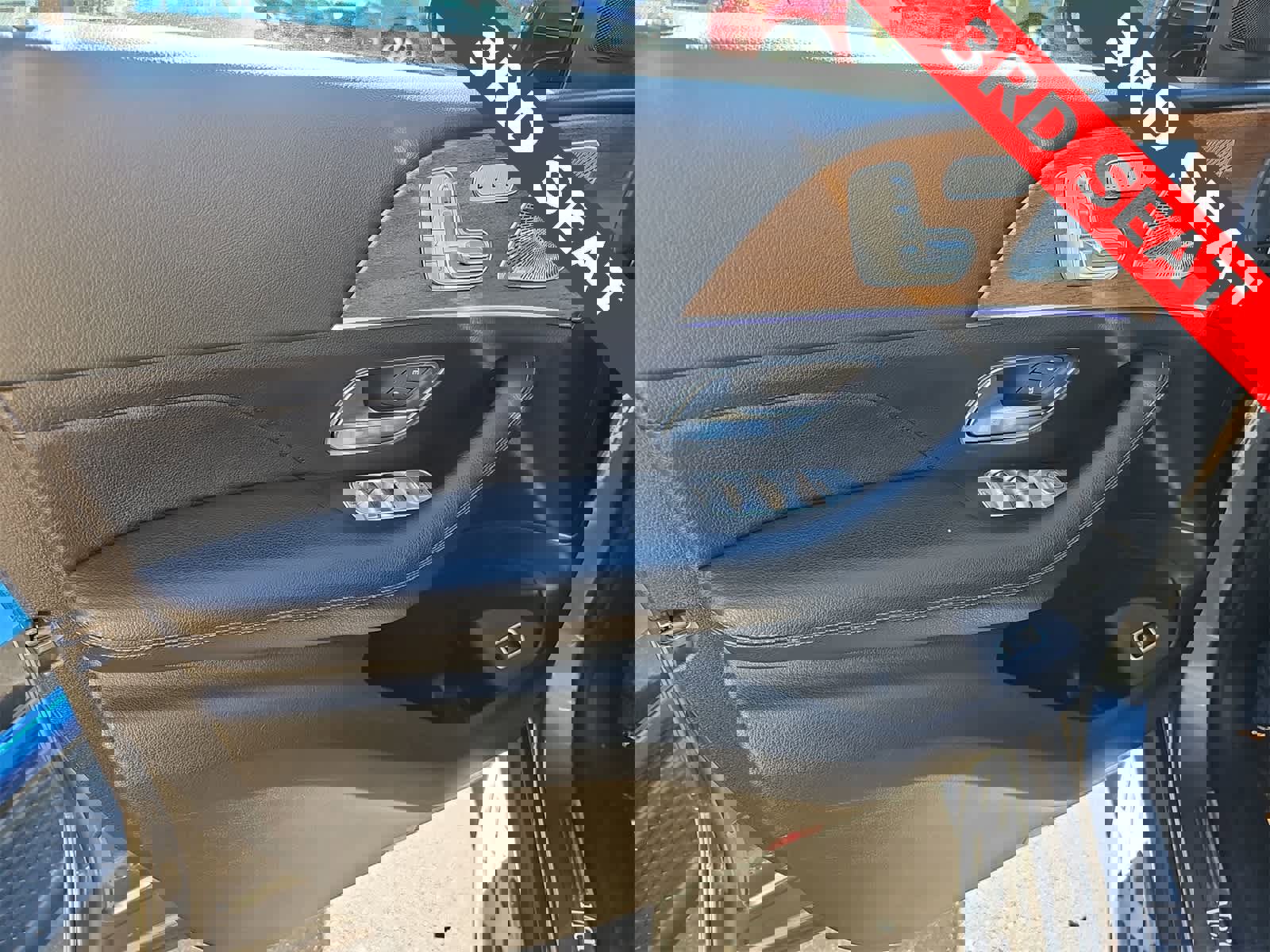 Used 2021 Mercedes-Benz GLE 350 w/ 3rd Row Seat Package image 29