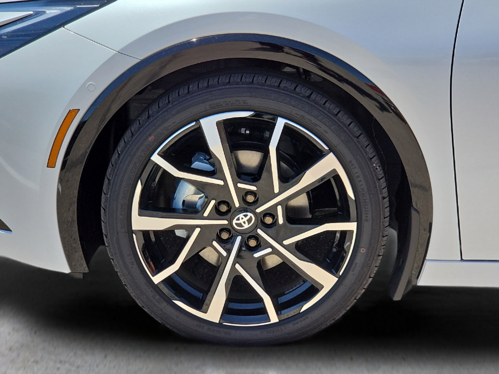 New 2027 Toyota Prius Plug-In Hybrid FWD image 9