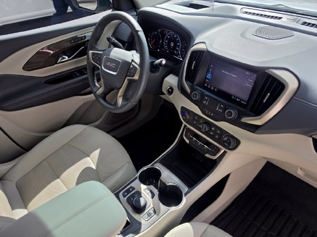 Used 2024 GMC Terrain Denali w/ Denali Premium Package AWD/4WD image 20