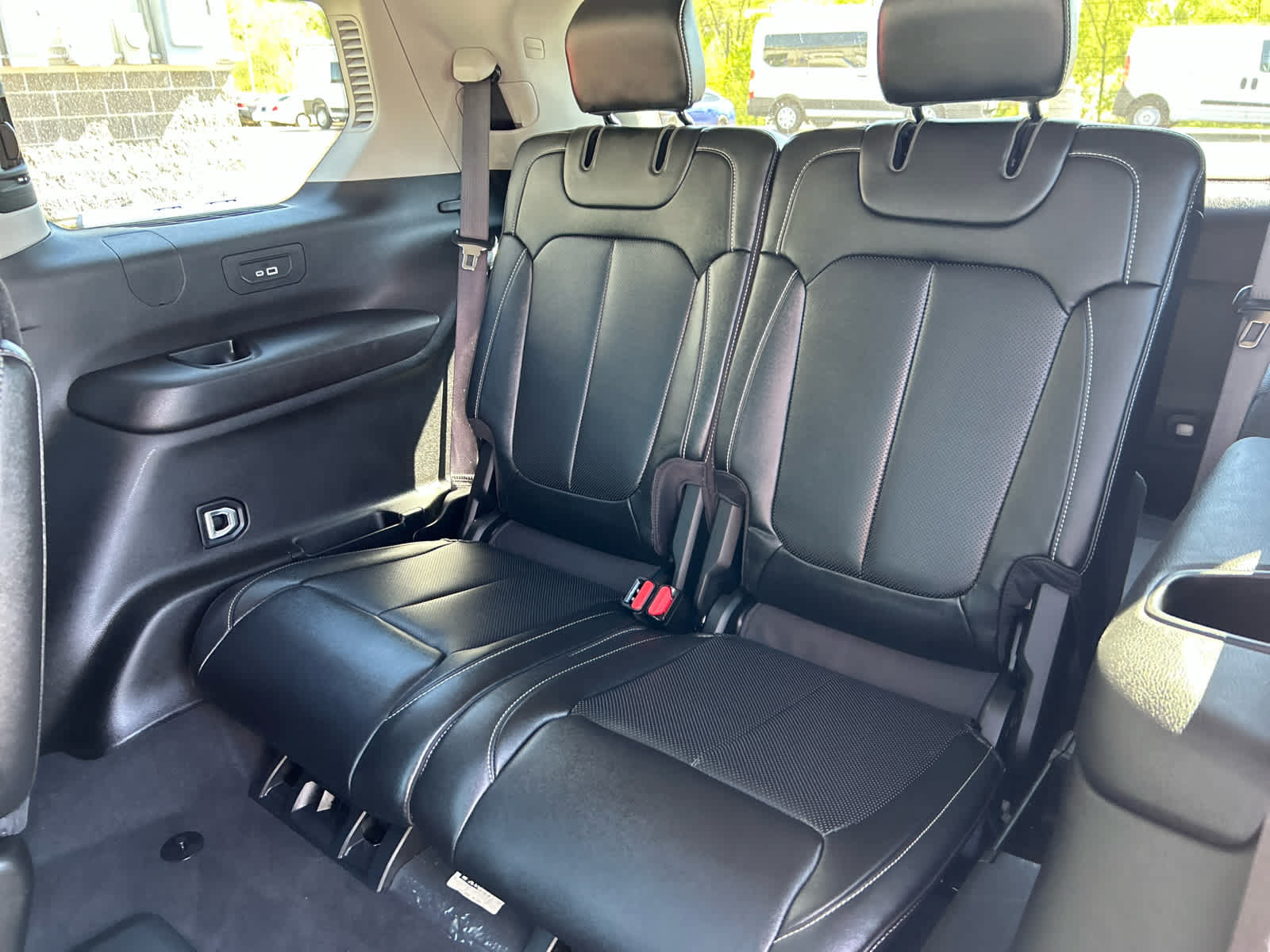 Used 2023 Jeep Grand Cherokee L Limited w/ Luxury Tech Group II AWD/4WD image 27