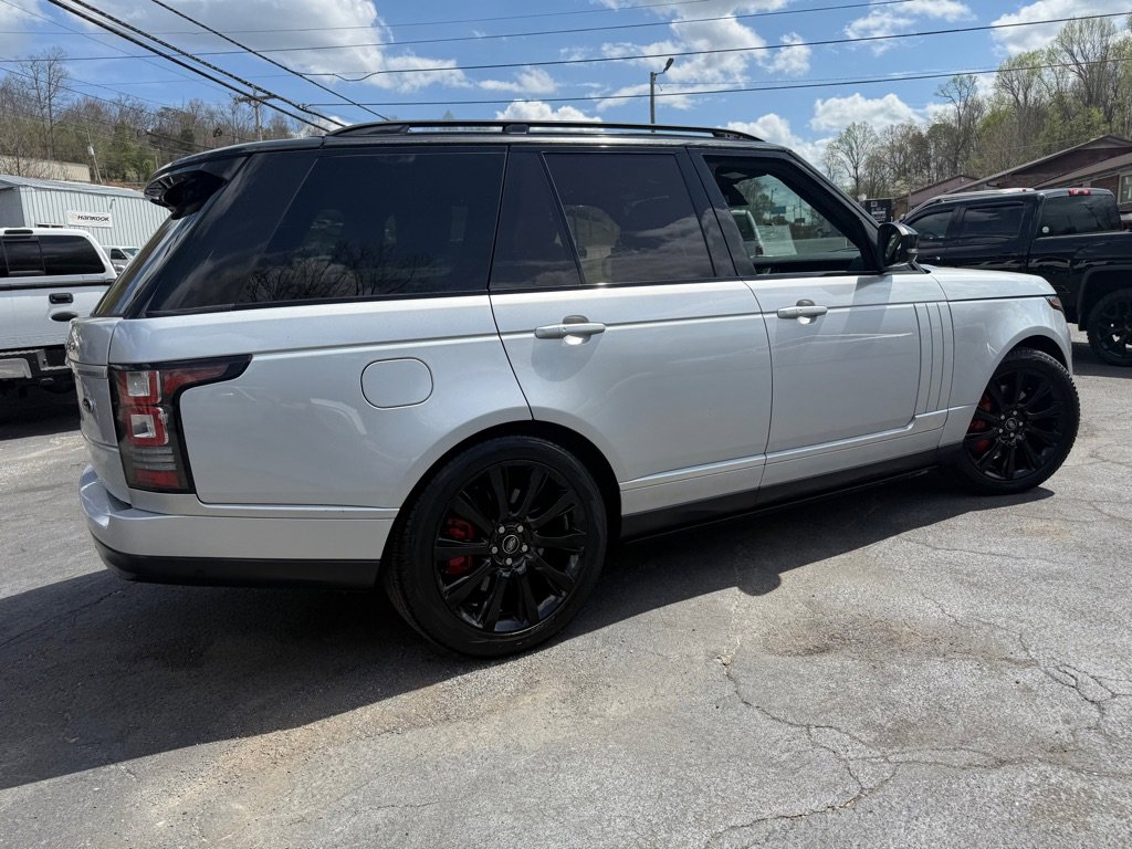 Used 2015 Land Rover Range Rover Supercharged image 25