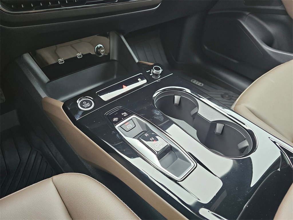 Used 2025 Audi Q6 e-tron Prestige w/ 20" Wheel Package image 31