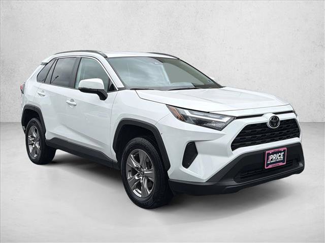 Used 2024 Toyota RAV4 XLE AWD/4WD video 3