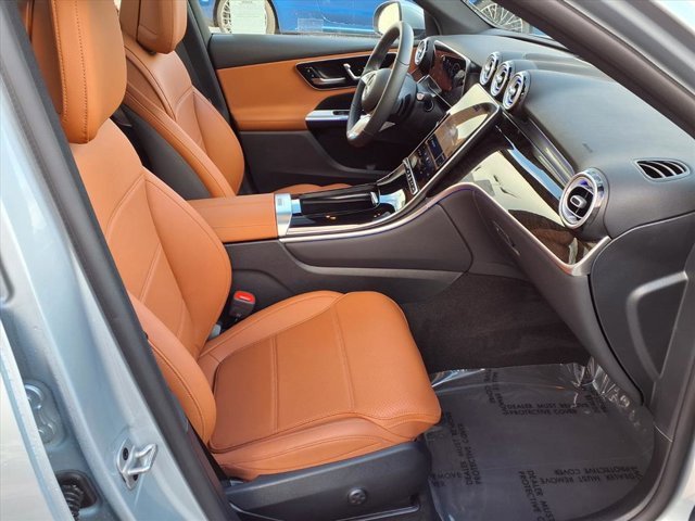 Used 2025 Mercedes-Benz GLC 300 image 16