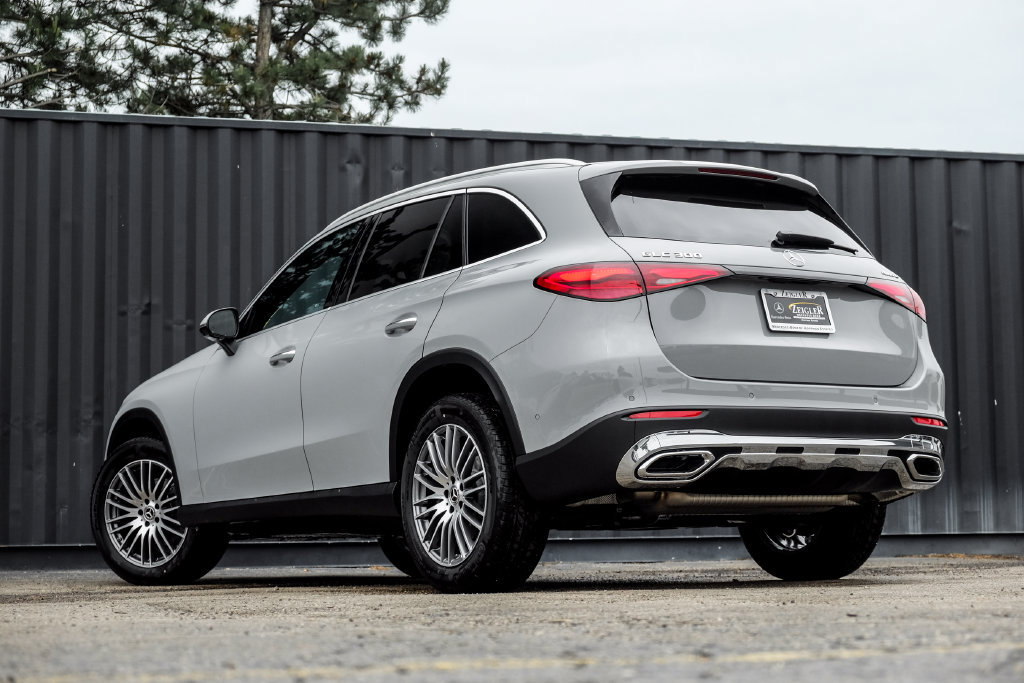 Used 2026 Mercedes-Benz GLC 300 4MATIC image 2