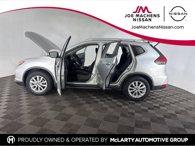 Certified 2020 Nissan Rogue SV image 9