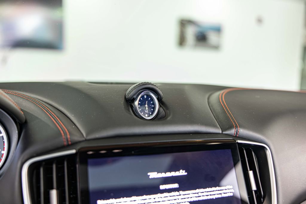 Used 2021 Maserati Ghibli RWD image 27