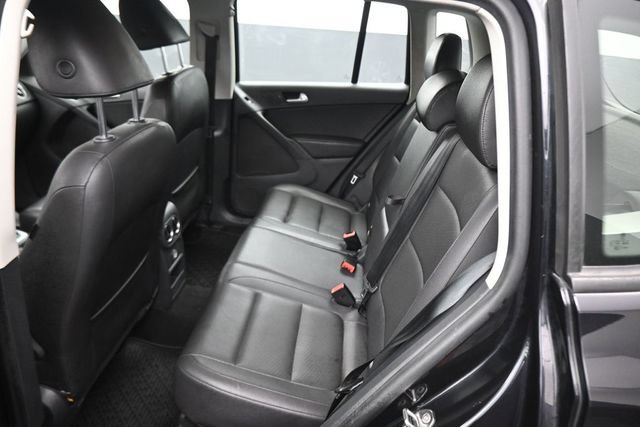 Used 2017 Volkswagen Tiguan S FWD image 19