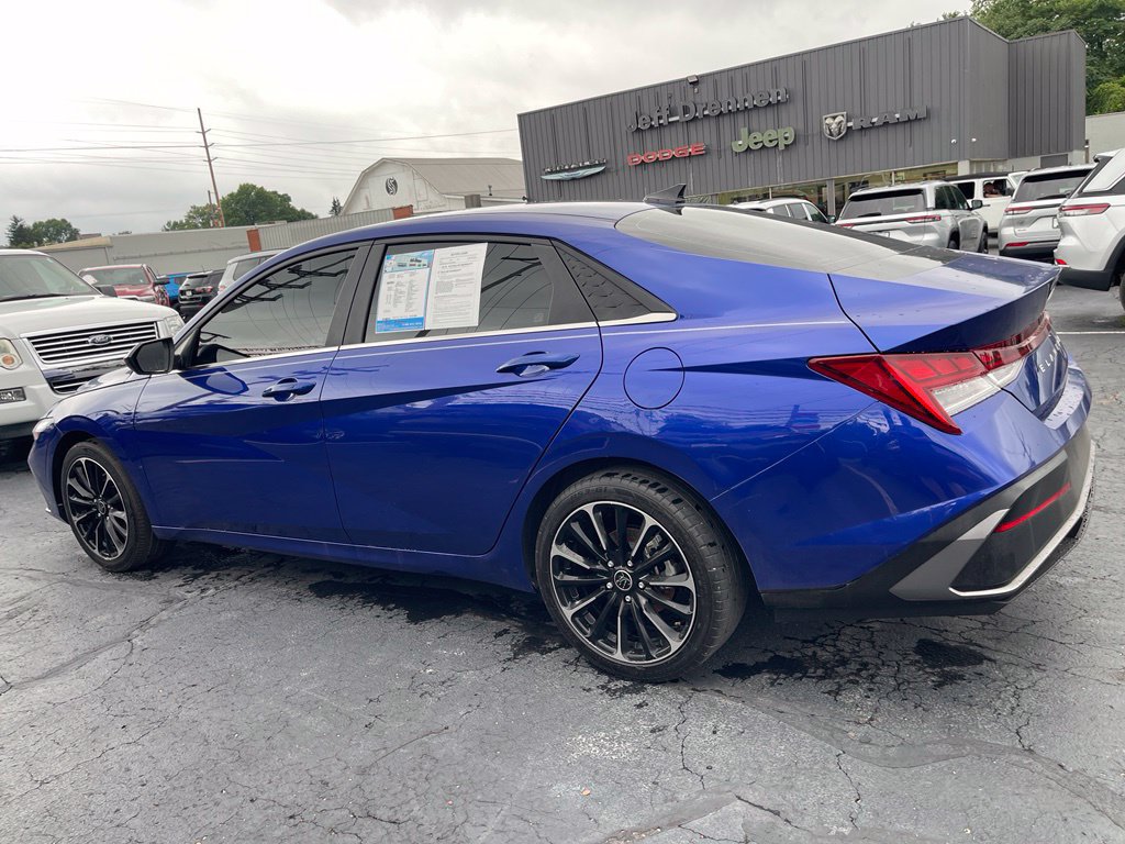 Used 2024 Hyundai Elantra SEL w/ Convenience Package FWD image 4