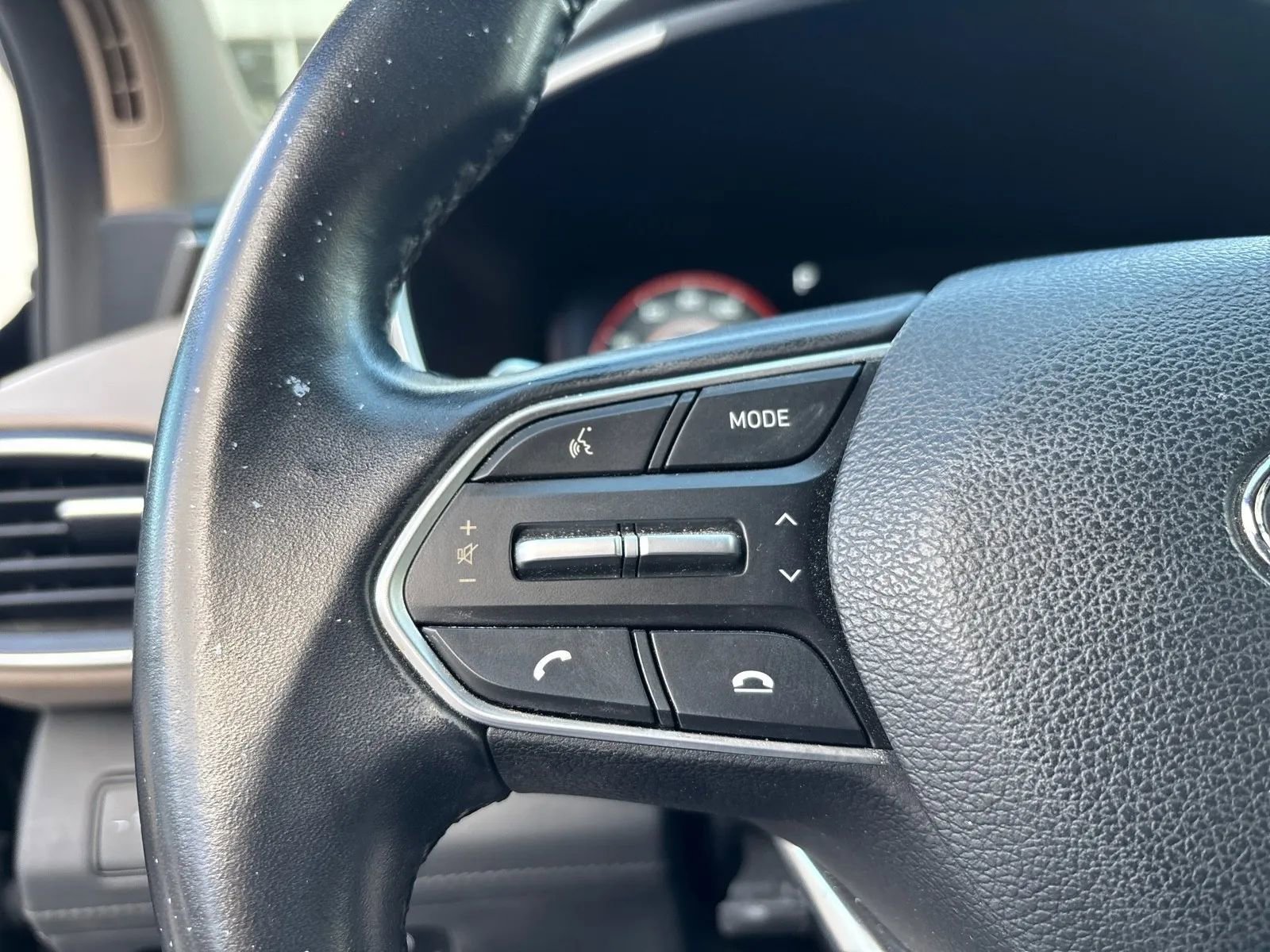 Used 2022 Hyundai Santa Fe SEL w/ Convenience + Premium Package FWD image 18