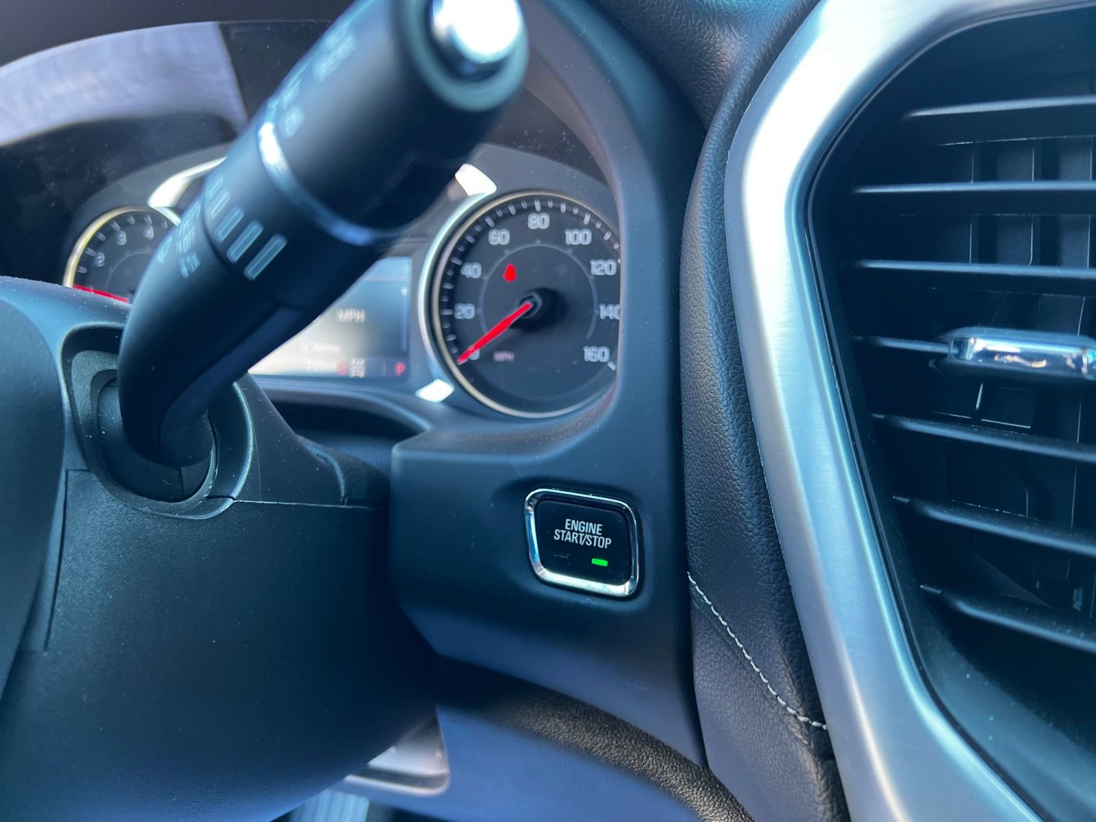 Used 2023 GMC Acadia SLE w/ Driver Convenience Package image 19