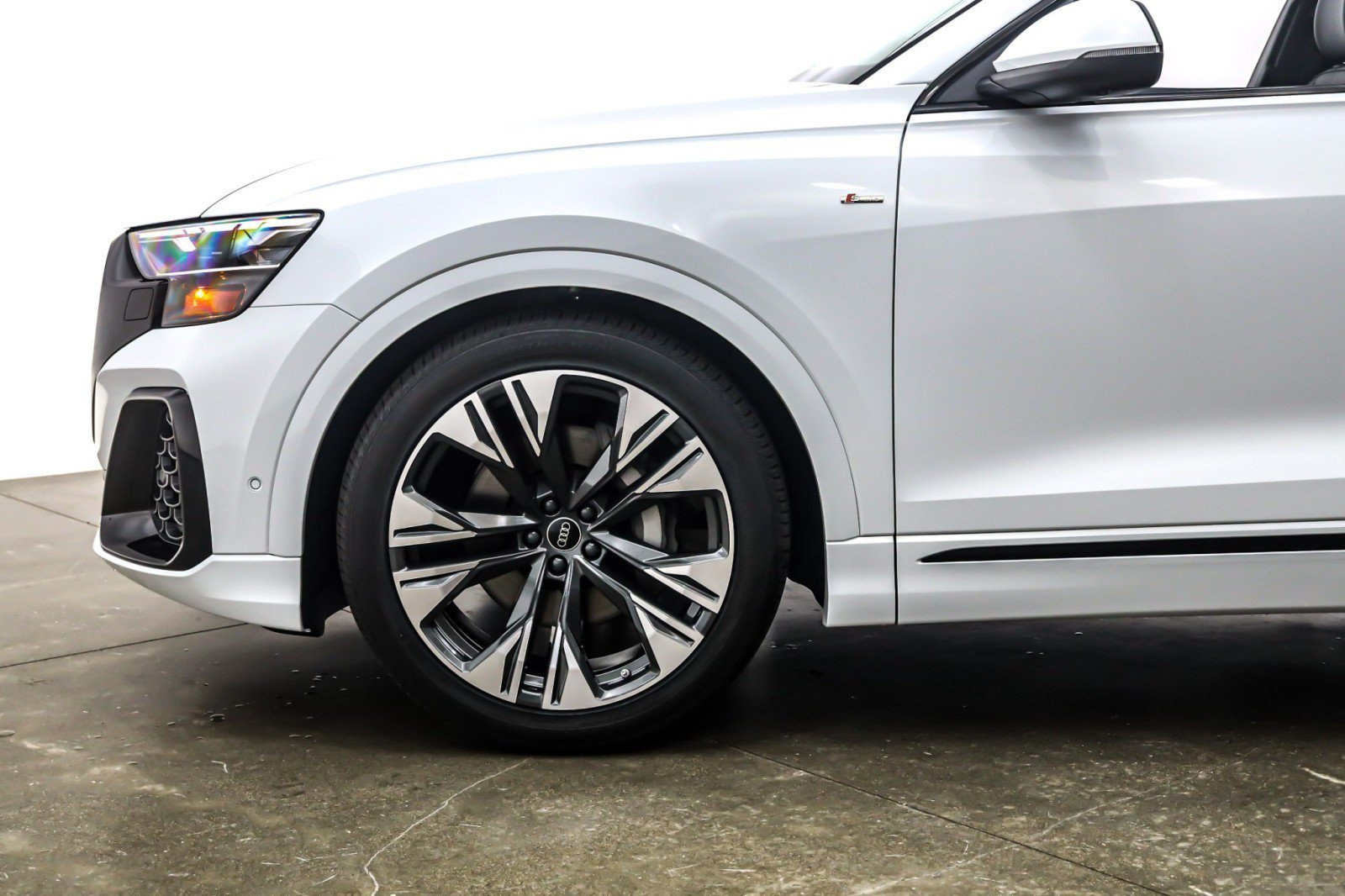 New 2026 Audi Q8 Premium Plus AWD/4WD image 10
