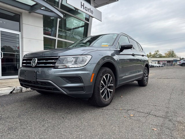 Used 2021 Volkswagen Tiguan SE w/ Panoramic Sunroof Package AWD/4WD image 2