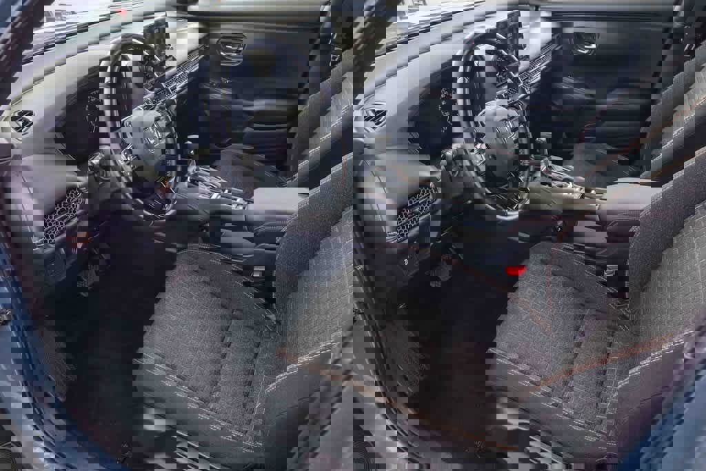 Used 2025 Honda HR-V Sport image 16