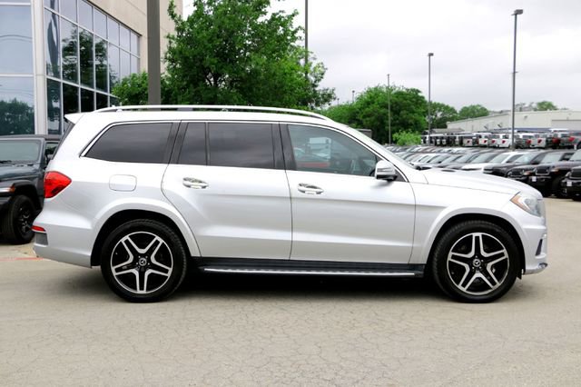 Used 2013 Mercedes-Benz GL 550 4MATIC image 4