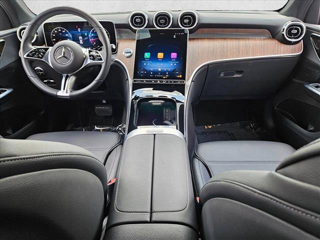Used 2026 Mercedes-Benz GLC 300 image 16
