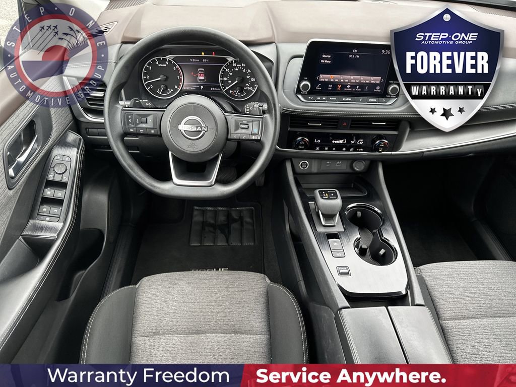 Used 2023 Nissan Rogue SV FWD image 16