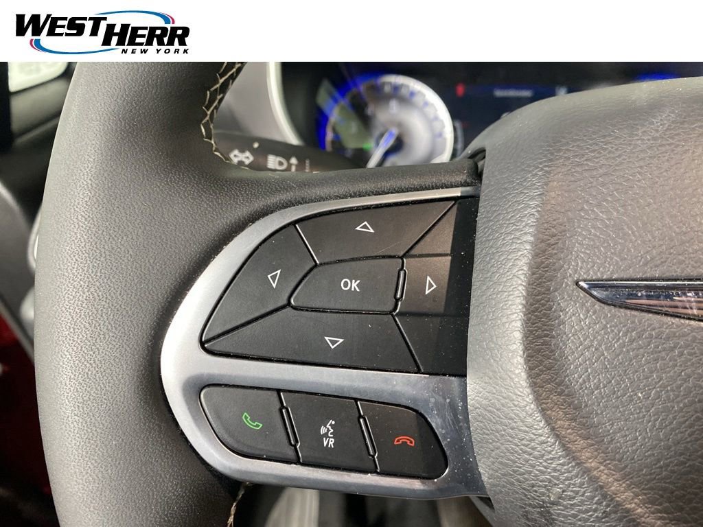 Used 2026 Chrysler Pacifica Select AWD/4WD image 8