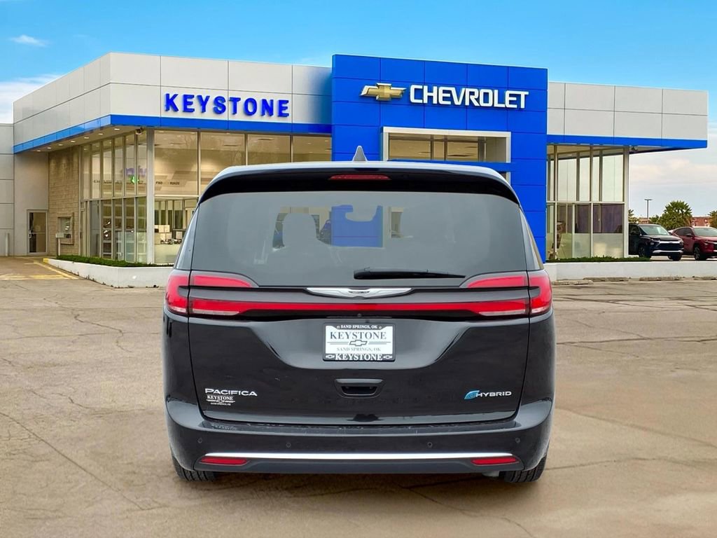 Used 2024 Chrysler Pacifica Limited FWD image 6