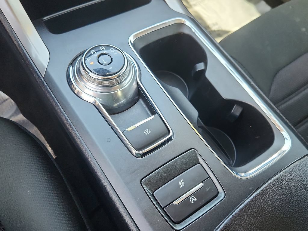 Used 2020 Ford Fusion SE FWD image 23