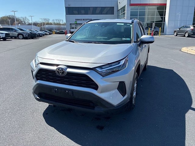 Used 2025 Toyota RAV4 XLE image 16