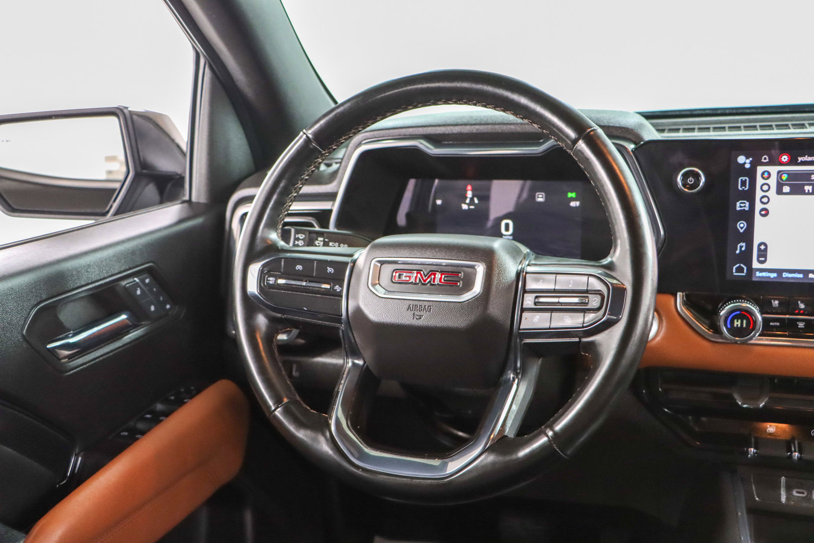 Used 2023 GMC Canyon AT4 w/ AT4 Premium Package image 13