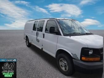 Used 2010 Chevrolet Express 2500 Extended RWD image 4