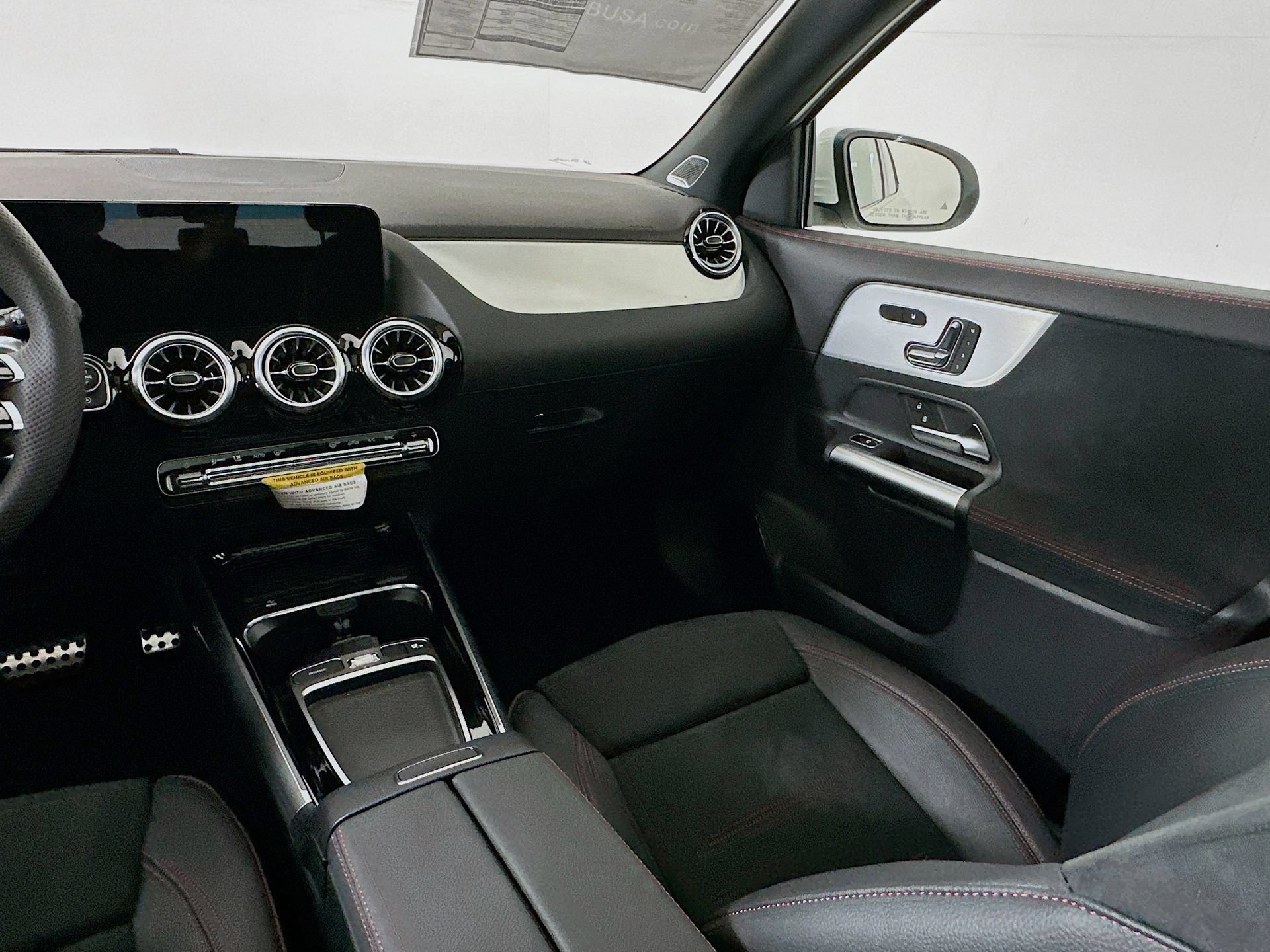 New 2026 Mercedes-Benz GLA 35 AMG 4MATIC image 25