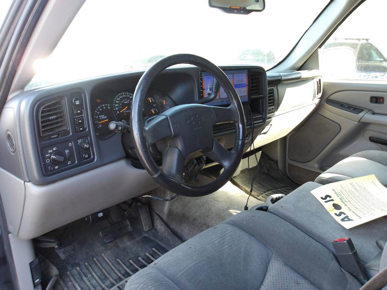 Used 2004 Chevrolet Tahoe LS AWD/4WD image 9